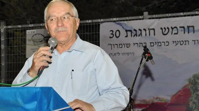 השר שמיר בחרמש, אמש