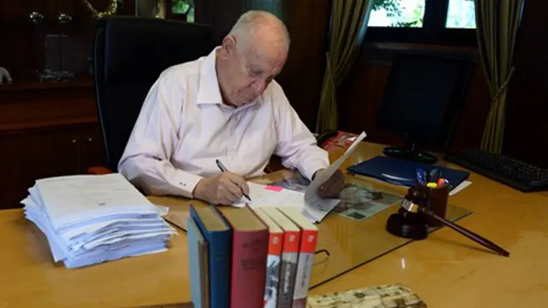 חתם. ריבלין