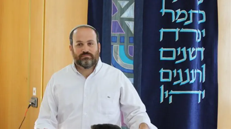 הרב אפרים זיק