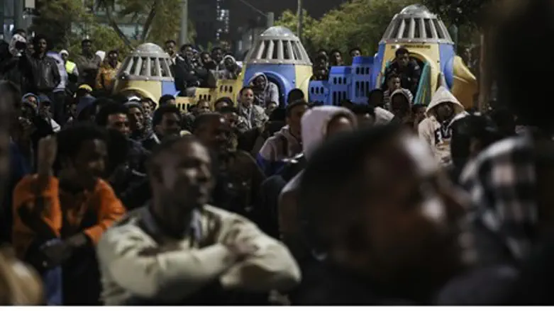 Illegal African immigrants in Tel Aviv (file)