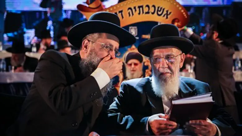 הרב שלום כהן והרב דוד יוסף