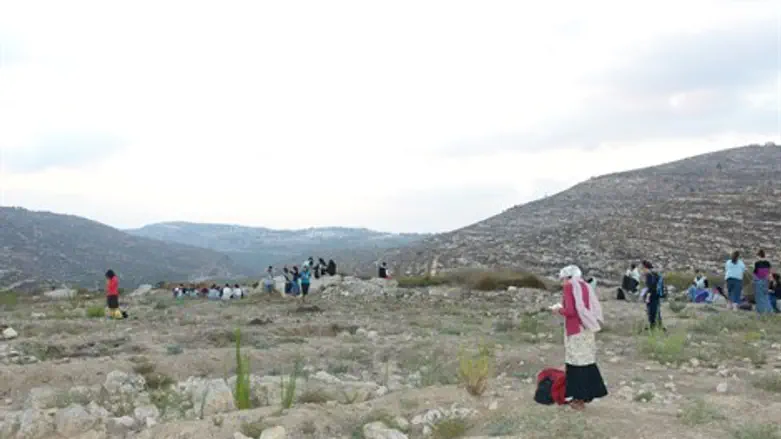 תפילת חנה בתל שילה