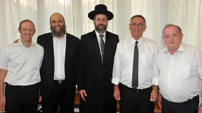 מכניסים את השבת