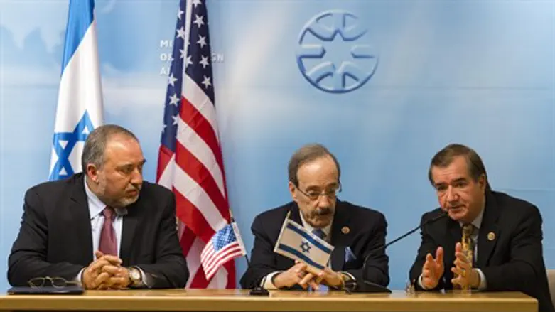 Liberman (L) with Congressmen Engel (C) and R