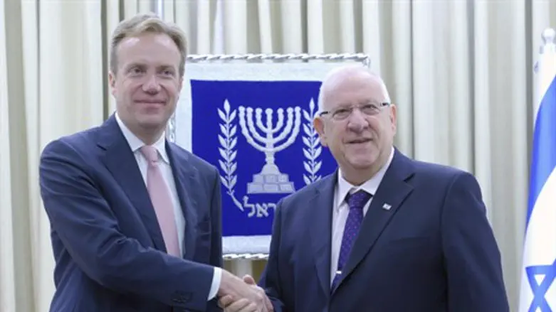 הנשיא עם השר הנורבגי