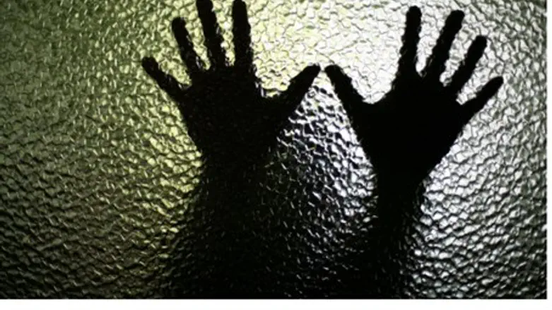 Abuse (illustration)