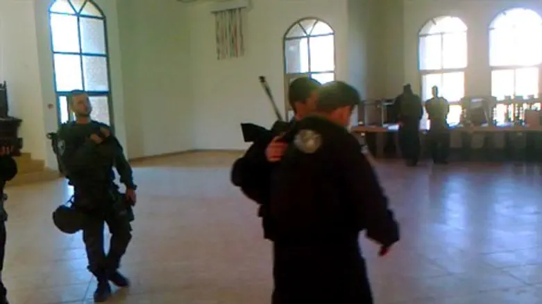 לוחמי מג"ב בבית המדרש