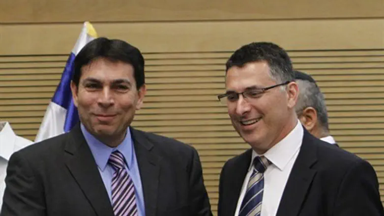 מכה לליכוד. דנון וסער