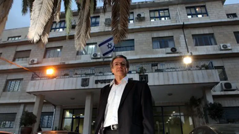 Менахем Мазуз