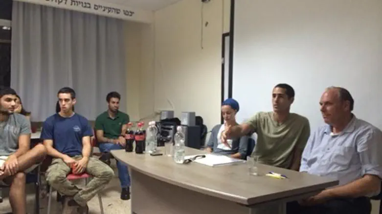 מספרים על צביקה