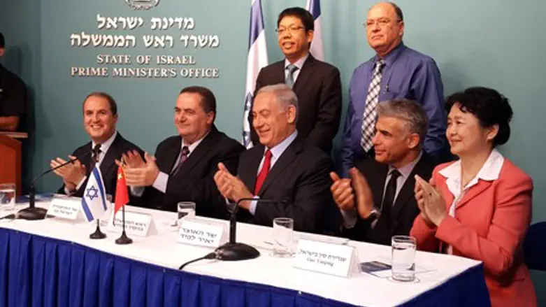 טקס החתימה במשרד רה"מ