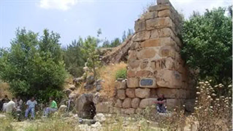 החשודים באתר באר לימון, אחרי המעצר.