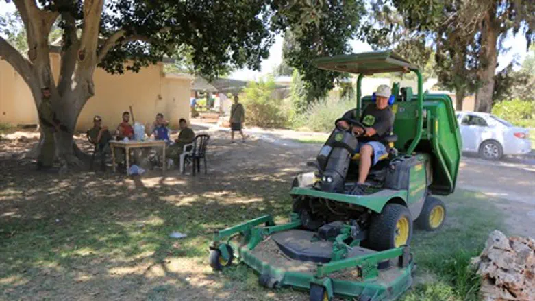 דריכות בכפר עזה