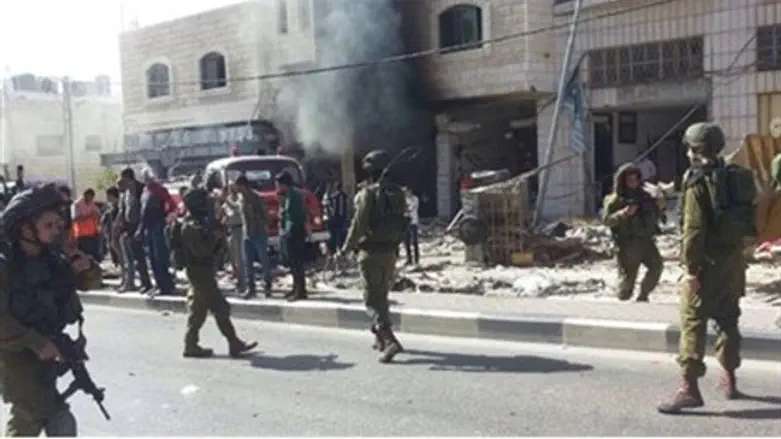 IDF forces outside house where suspects were
