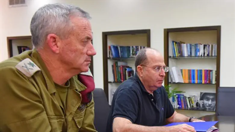 Моше Яалон и Бени Ганц