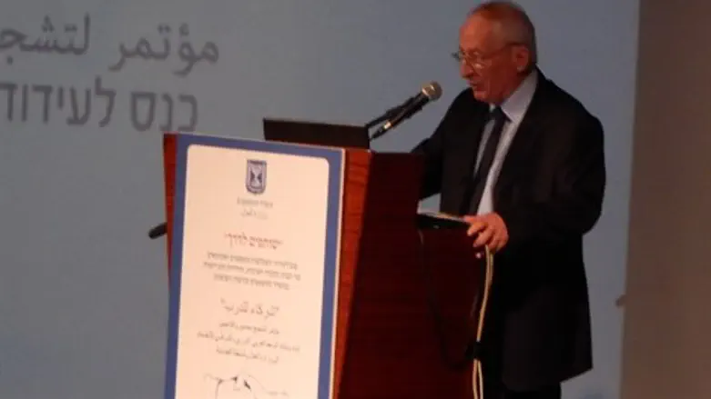 היועמ"ש בכנס