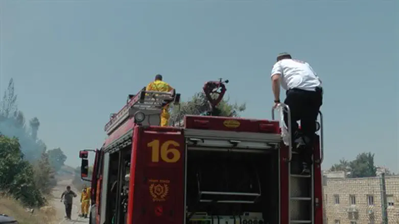 כיבוי אש כבאית שריפה