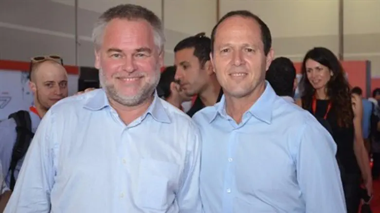 יוג'ין קספרסקי וניר ברקת