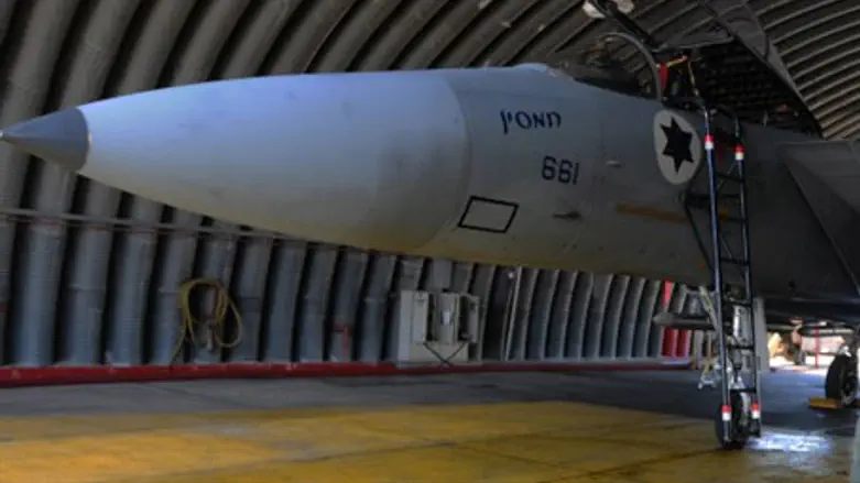 Авиабаза (Иллюстрация)