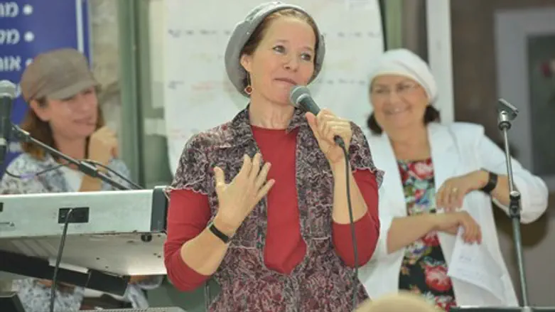 רחלי פרנקל בעוז וגאו"ן