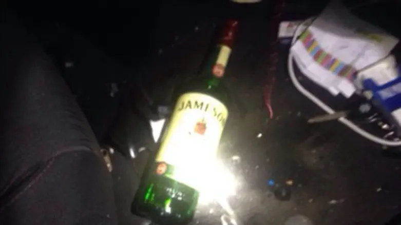 בקבוק הוויסקי שנמצא ברכב