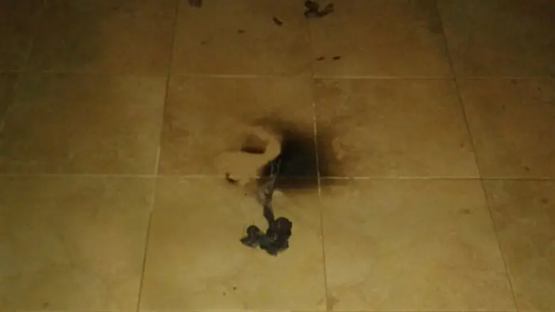 רצפת המרפסת