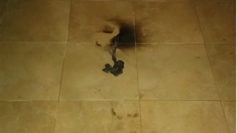 רצפת המרפסת