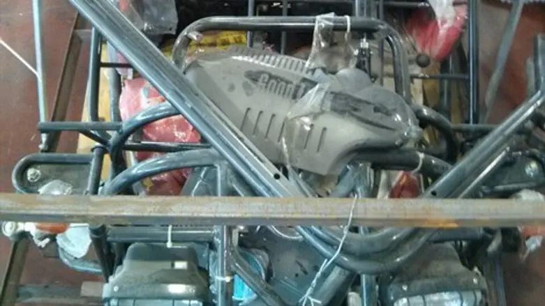 מתוך תכולת המכולה