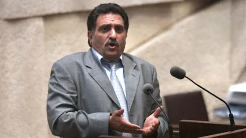 עזמי בשארה בכנסת. חשוד בריגול