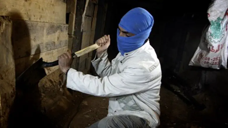 חוזרים חפור. ארכיון