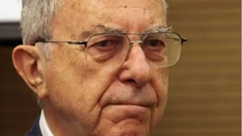 לא מוכן לקבל פקודות מאובמה. ארנס.