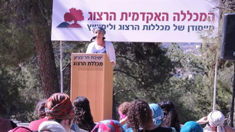 בת גלים שער