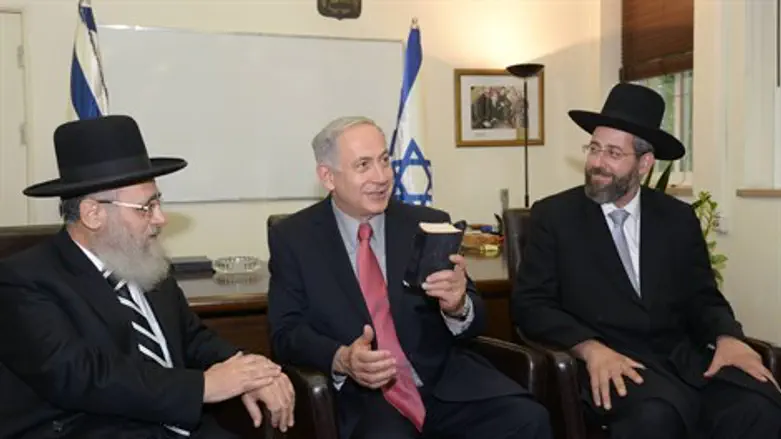 נתניהו והרבנים הראשיים. ארכיון