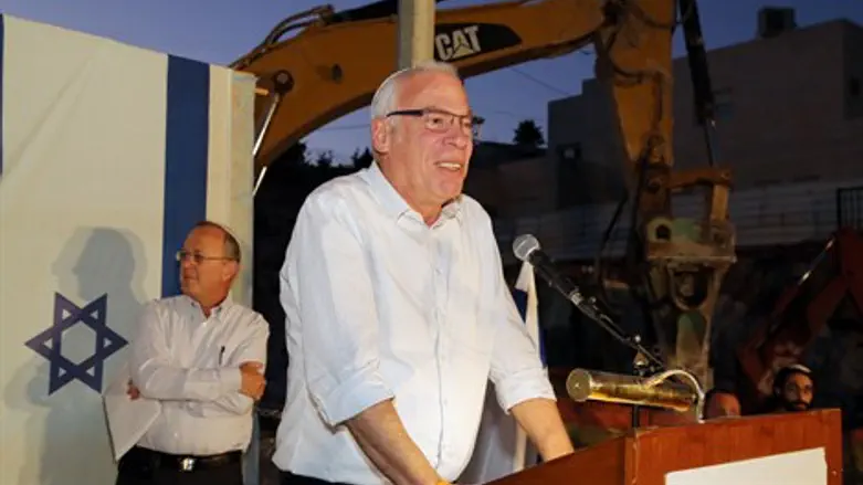 השר אורי אריאל