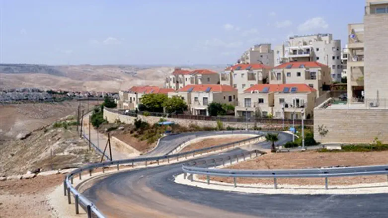 האשמות קדומות מתעוררות. ההתנחלויות במוקד