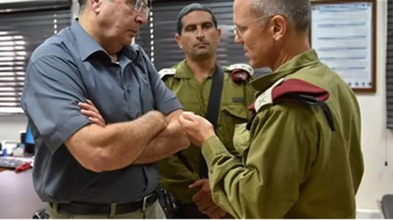 Моше Яалон и Ницан Алон