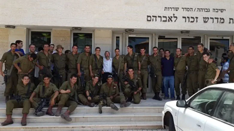 אומרים תודה