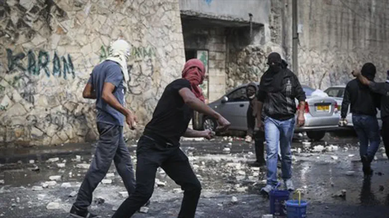 Arab rioters in Jerusalem