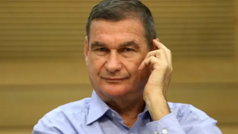 רמון. עומד מאחורי עסקת ורמוט?