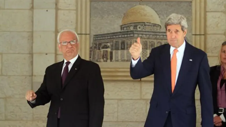 Kerry and Erekat (file)