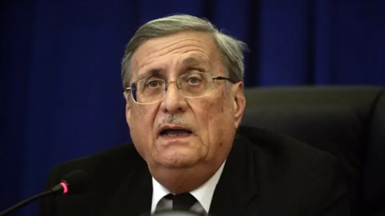 ביקורת מכיוון טירקל