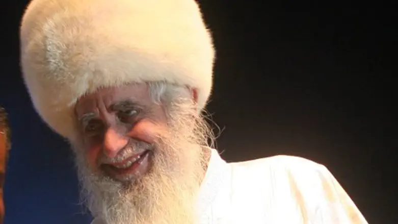 הסיפור הוא בעצם כמעט ביוגרפיה. אביה של הסופרת, הרב מנחם פרומן ז"ל