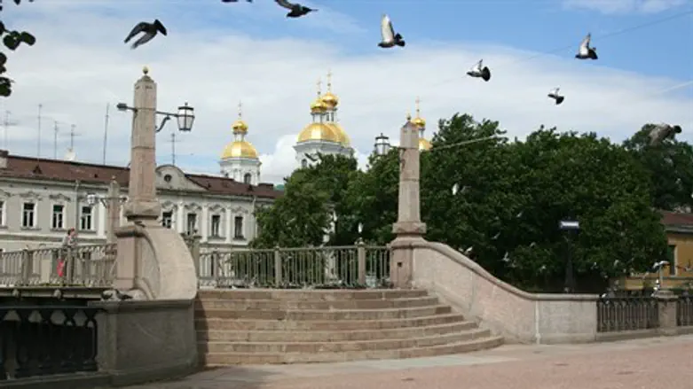 קברי הקדושים נחשפו. סנט פטרבורג (לשעבר לנינגר