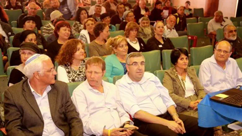 אומרים תודה