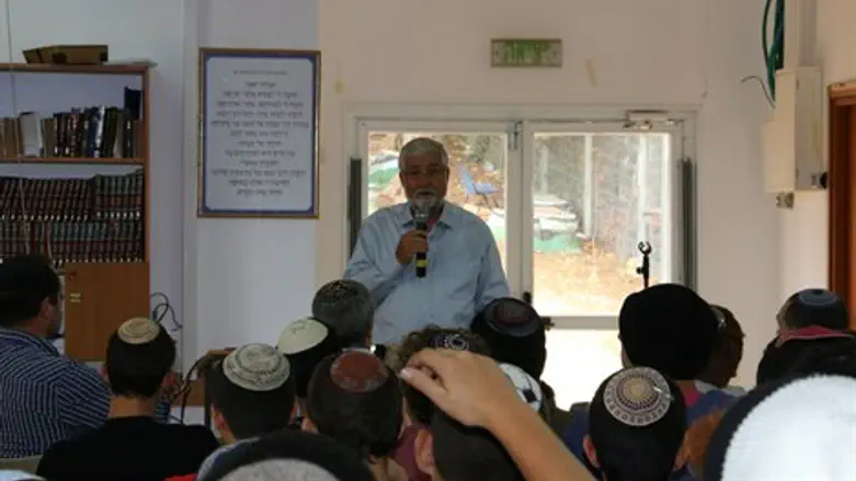 מצנע בבי"ס דרך אבות