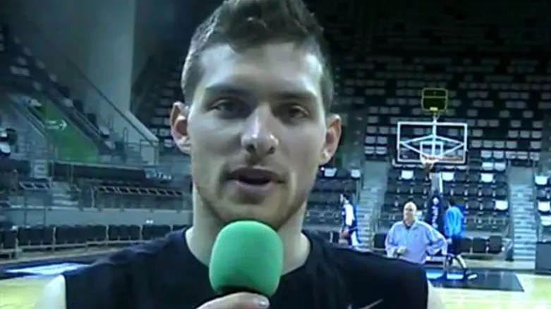 עונה שירצה לשכוח. גל מקל