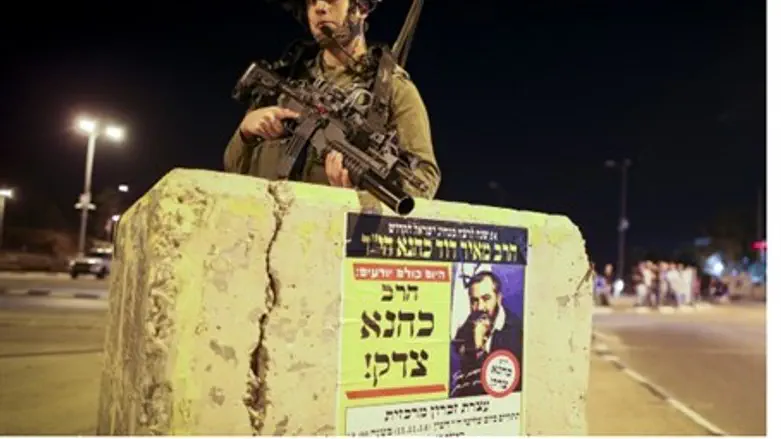 Солдат в Гуш-Эционе