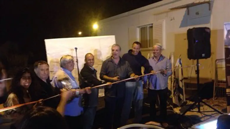 גוזרים את הסרט