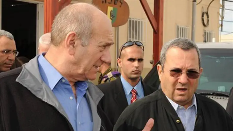 מי מסתיר חשדות?