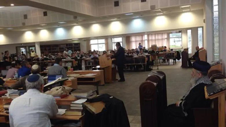 קבלת הפנים לרב יוסף